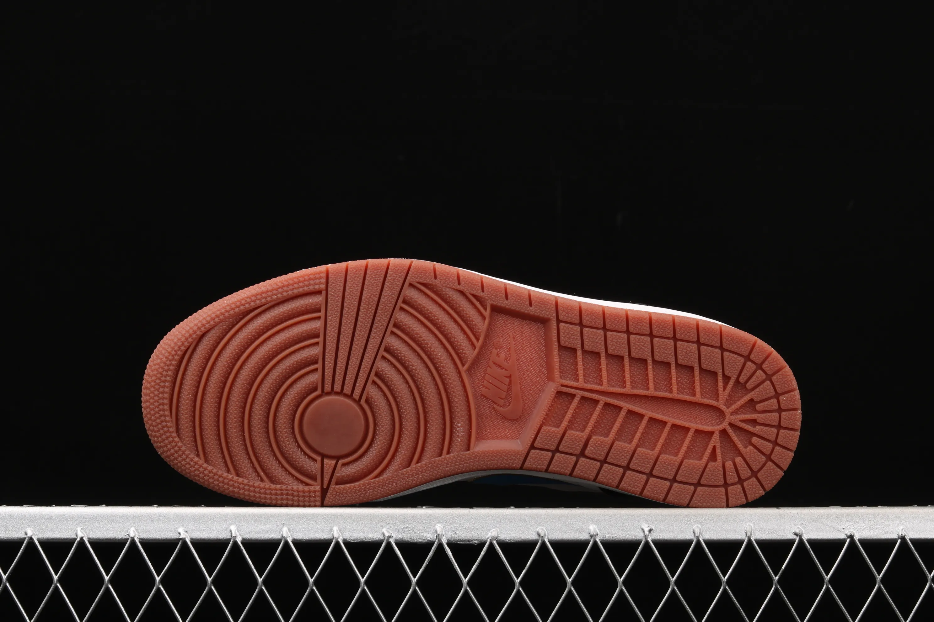 All categories Air Jordan Jordan series basketball shoes Air Jordan 1 Mid Air Jordan 1 Mid AJ1 Joe 1 colorful stitching metal flying wings DC1426-100